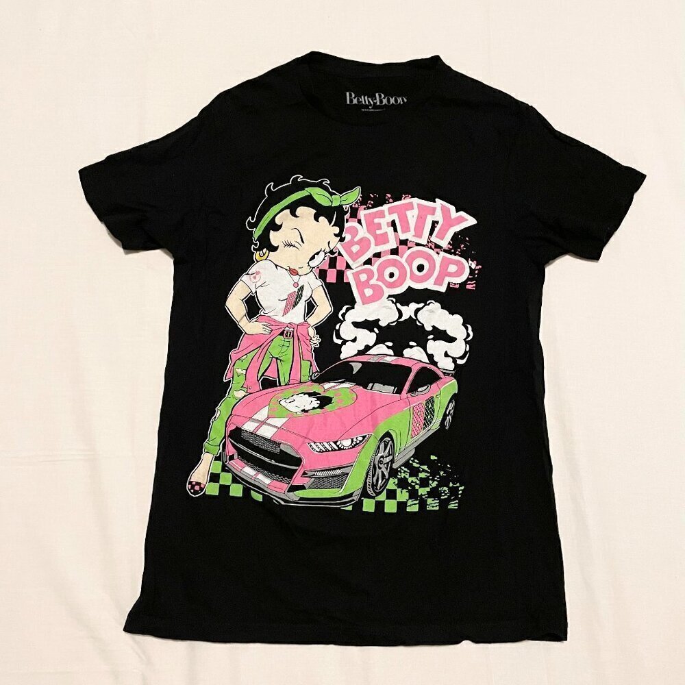 Betty Boop Pink Car Tshirt Womens Size Small Shirt
